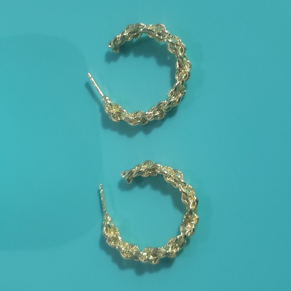 Earings - Picture 5 of 6